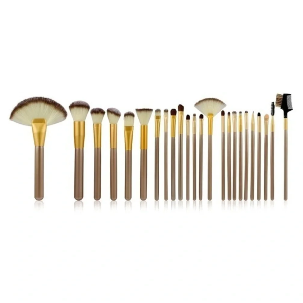 VYSN 24 Piece Makeup Set with  Carrying Bag